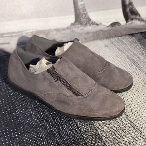 Propet Gray Loafers Slip-Ons Minimalist Design